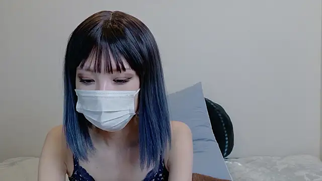 Snapshot of sarina_at chatting on May 16, 7:27 am sarina at online show from May 16, 7:27 am