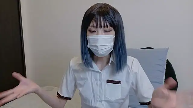sarina at online show from July 5, 9:38 am