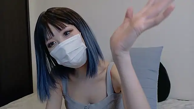 sarina at online show from July 10, 9:34 am