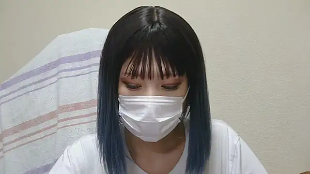 sarina at online show from July 27, 2:24 pm