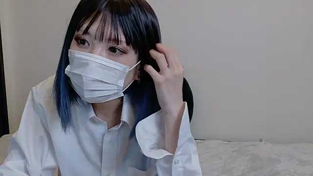 sarina at online show from July 31, 9:19 am
