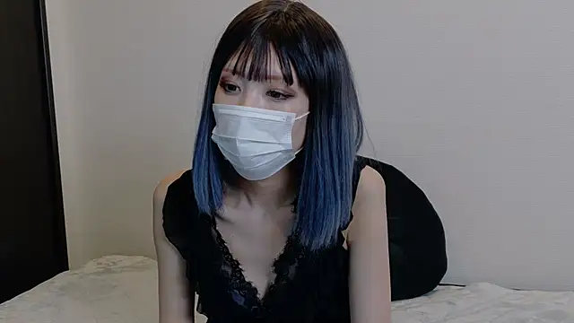 sarina at online show from August 7, 9:33 am