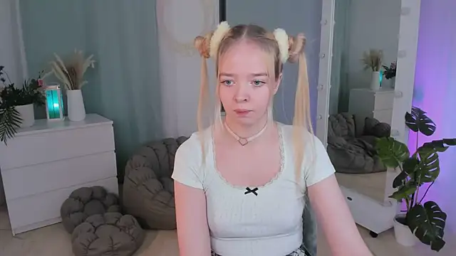 BellaMontgomery online show from November 30, 10:47 pm