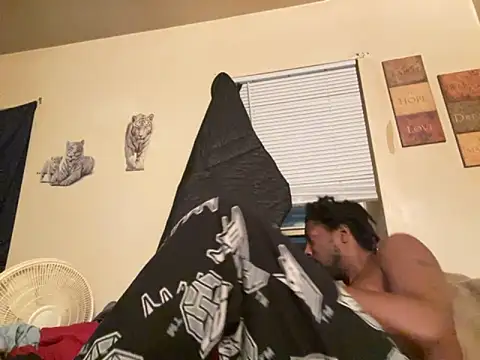 viceutk1 online show from October 14, 4:35 am