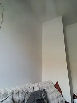 iamlalamilano online show from March 1, 11:01 am