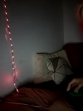 iamlalamilano online show from March 1, 11:07 pm