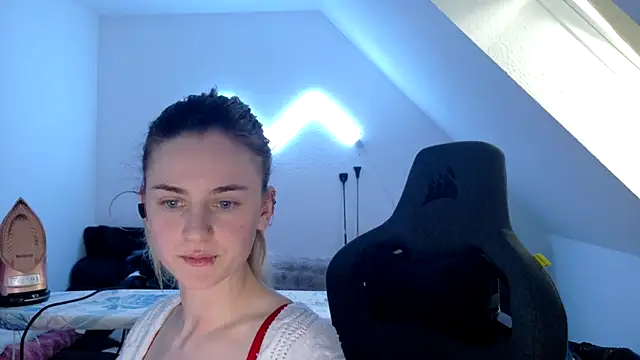 Melly4You online show from May 17, 3:52 pm