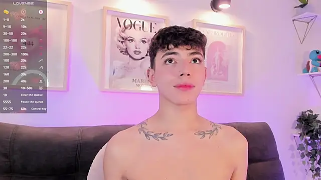 Snapshot of evan_voss chatting on October 3, 12:57 pm evan voss online show from October 3, 12:57 pm