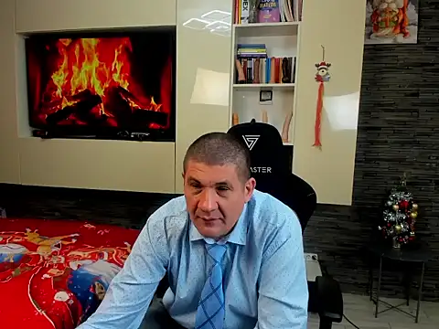 SpartacusDaddy48 online show from January 14, 8:53 am