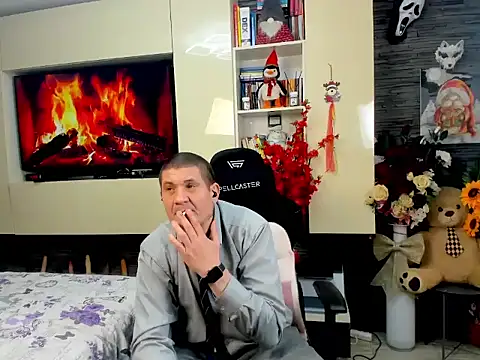 SpartacusDaddy48 online show from March 8, 2:04 am