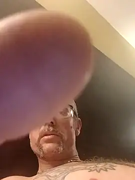 Snapshot of Billysch@xh chatting on November 1, 5:20 am Billyschxh online show from November 1, 5:20 am