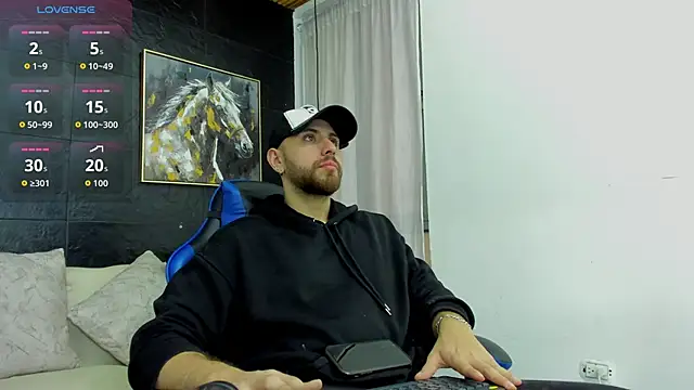 Maximo Wolff online show from November 1, 8:22 pm