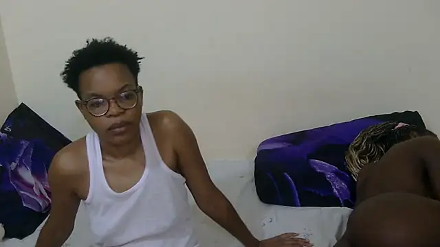 Miss-Hennessy online show from November 15, 12:30 am