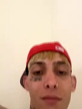 Snapshot of KinkyLatinCock chatting on September 8, 6:29 pm KinkyLatinCock online show from September 8, 6:29 pm