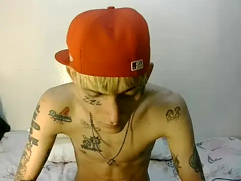 Snapshot of KinkyLatinCock chatting on September 25, 5:27 pm KinkyLatinCock online show from September 25, 5:27 pm