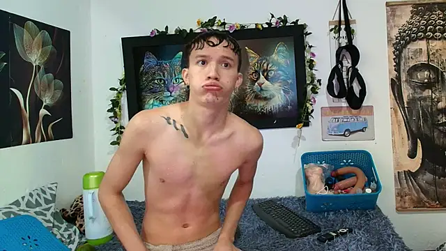 Snapshot of Patrick_phoenix chatting on October 14, 3:24 pm Patrick phoenix online show from October 14, 3:24 pm