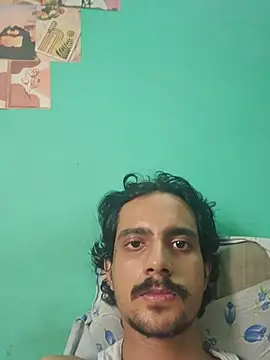 Snapshot of Sushant001 chatting on June 13, 10:35 am Sushant001 online show from June 13, 10:35 am