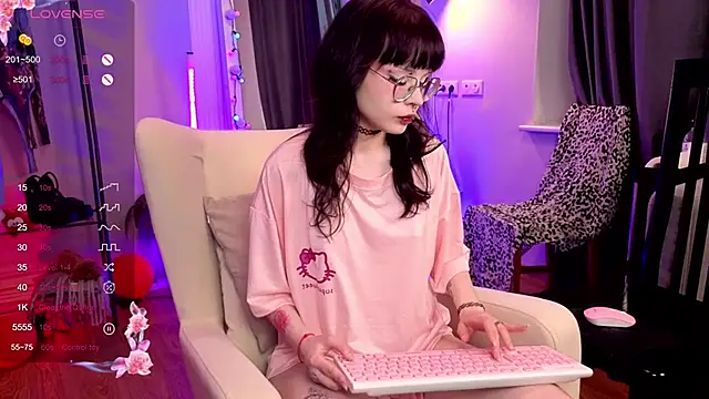 Misa Perfect online show from November 15, 11:40 am