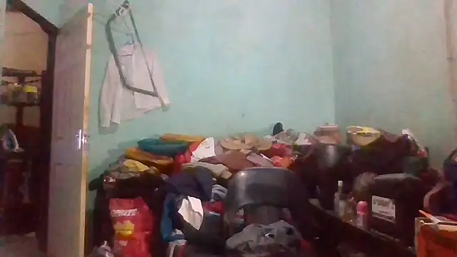 Snapshot of Nicky52 chatting on November 16, 4:23 pm Nicky52 online show from November 16, 4:23 pm