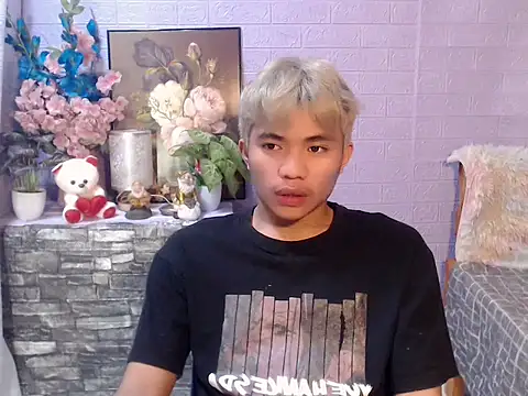 mostwantedtwink online show from May 10, 10:09 am