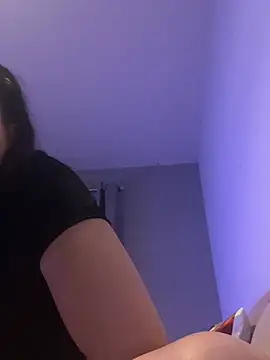 LollyLove  online show from January 15, 8:01 pm