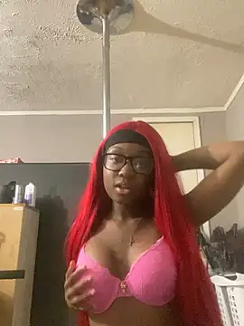 Snapshot of HennessyBaby21 chatting on February 22, 6:13 am HennessyBaby21 online show from February 22, 6:13 am