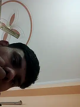 yr Alex online show from December 18, 7:47 am