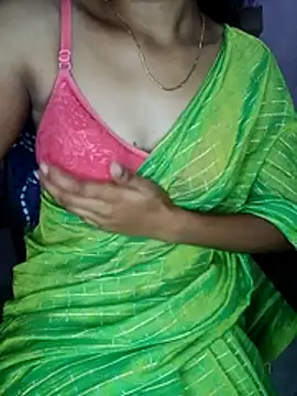 Snapshot of Nidhi_lovely chatting on April 2, 2:53 am Nidhi lovely online show from April 2, 2:53 am
