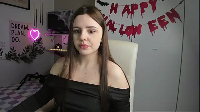 LiaWoow online show from October 27, 7:56 am