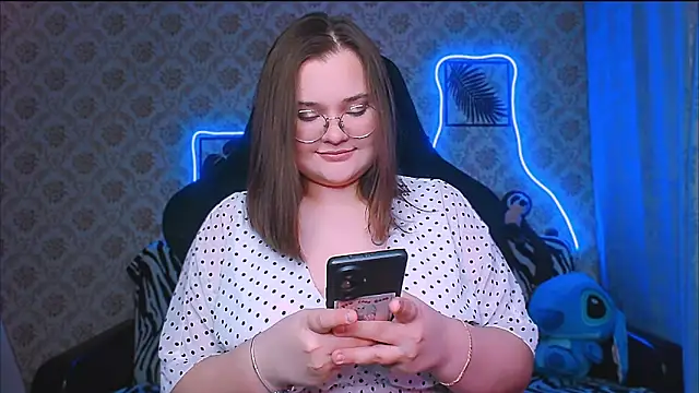 InLoveWithLife26 online show from September 27, 3:28 pm