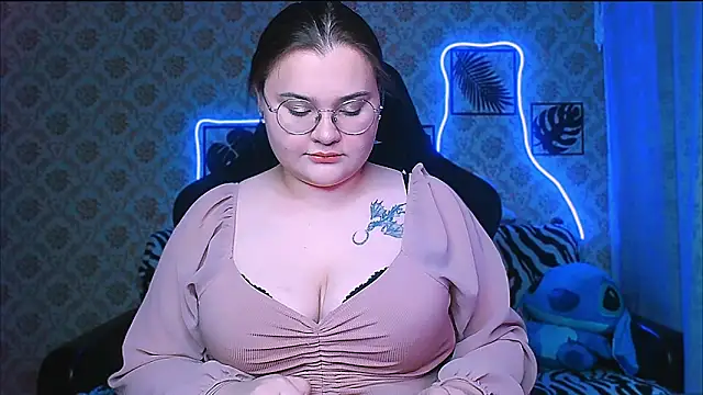 InLoveWithLife26 online show from November 16, 5:29 pm