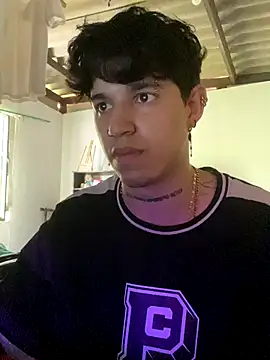 Snapshot of mavis21xxx chatting on October 24, 3:30 pm mavis21xxx online show from October 24, 3:30 pm