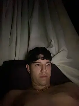 Snapshot of mavis21xxx chatting on December 3, 6:32 am mavis21xxx online show from December 3, 6:32 am