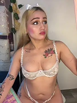 Sara Sophia420 online show from June 25, 8:41 am