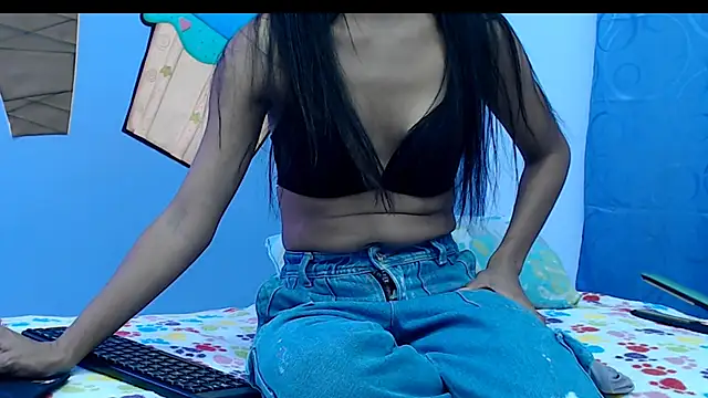 celesteskinny18 online show from September 13, 8:19 pm