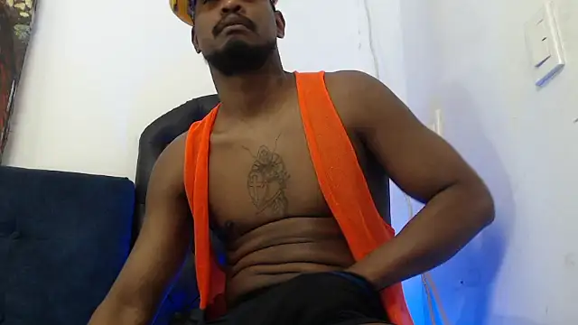 Snapshot of ElCaballeroNegro24 chatting on May 27, 2:08 am ElCaballeroNegro24 online show from May 27, 2:08 am