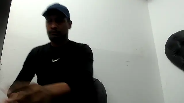 Snapshot of ElCaballeroNegro24 chatting on June 3, 3:09 am ElCaballeroNegro24 online show from June 3, 3:09 am