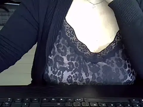 ITALIANASISIXX online show from May 17, 8:12 am