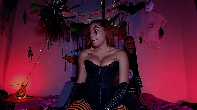 m rosee online show from October 31, 3:13 pm