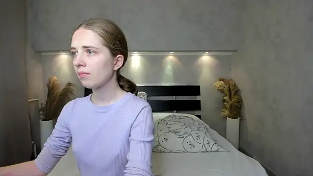 Camilla Kelly online show from October 5, 1:04 am