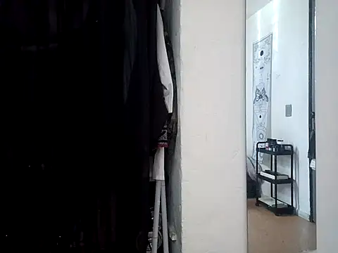 Snapshot of BentRequiem chatting on April 10, 3:50 pm BentRequiem online show from April 10, 3:50 pm