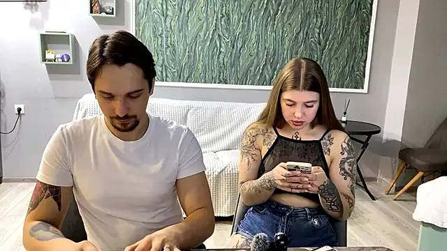 Snapshot of VelvetMiley chatting on March 16, 3:16 pm VelvetMiley online show from March 16, 3:16 pm