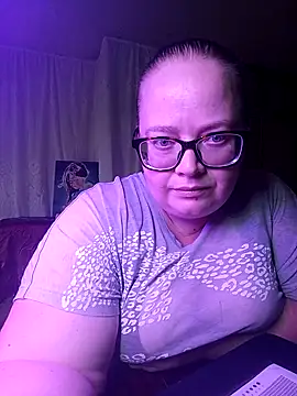 Snapshot of LillyWilly chatting on September 23, 8:28 am LillyWilly online show from September 23, 8:28 am
