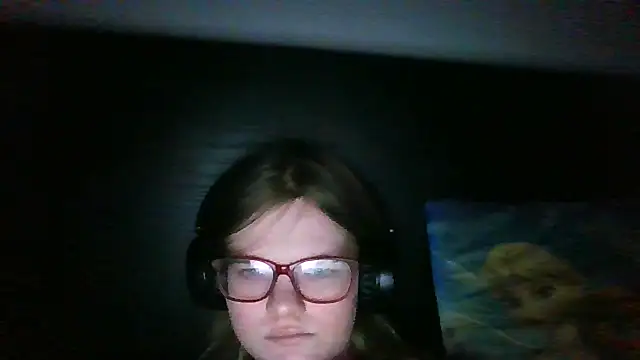 Moonolighta online show from December 2, 2:56 pm