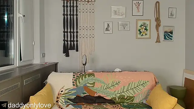 daddyonlyloveme online show from November 12, 9:14 pm