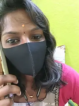 Snapshot of Honey_rosetamil chatting on June 17, 6:27 am Honey rosetamil online show from June 17, 6:27 am
