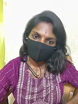 Snapshot of Honey_rosetamil chatting on June 24, 3:33 pm Honey rosetamil online show from June 24, 3:33 pm