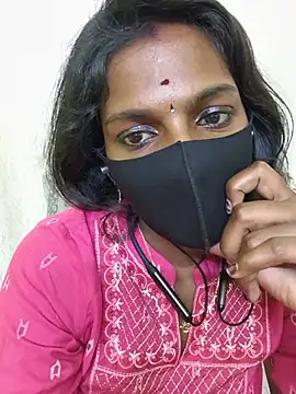 Snapshot of Honey_rosetamil chatting on July 2, 3:29 pm Honey rosetamil online show from July 2, 3:29 pm