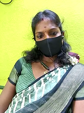 Snapshot of Honey_rosetamil chatting on July 10, 7:34 am Honey rosetamil online show from July 10, 7:34 am