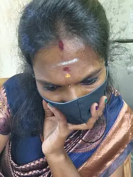 Snapshot of Honey_rosetamil chatting on July 17, 1:40 pm Honey rosetamil online show from July 17, 1:40 pm